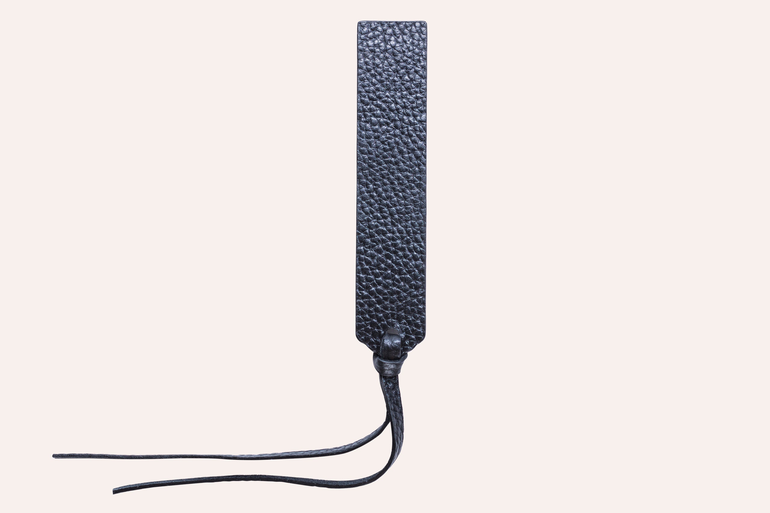 Kiko Leather Simple Bookmark in Black Pebble Leather